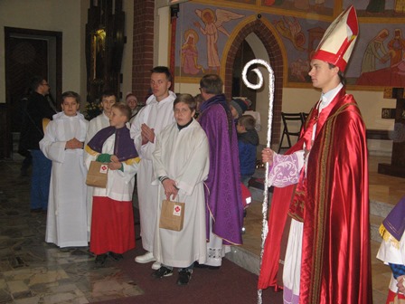 Święty Mikołaj z wizytą u dzieci w naszej parafii na Mszy św. o godz. 11:00!